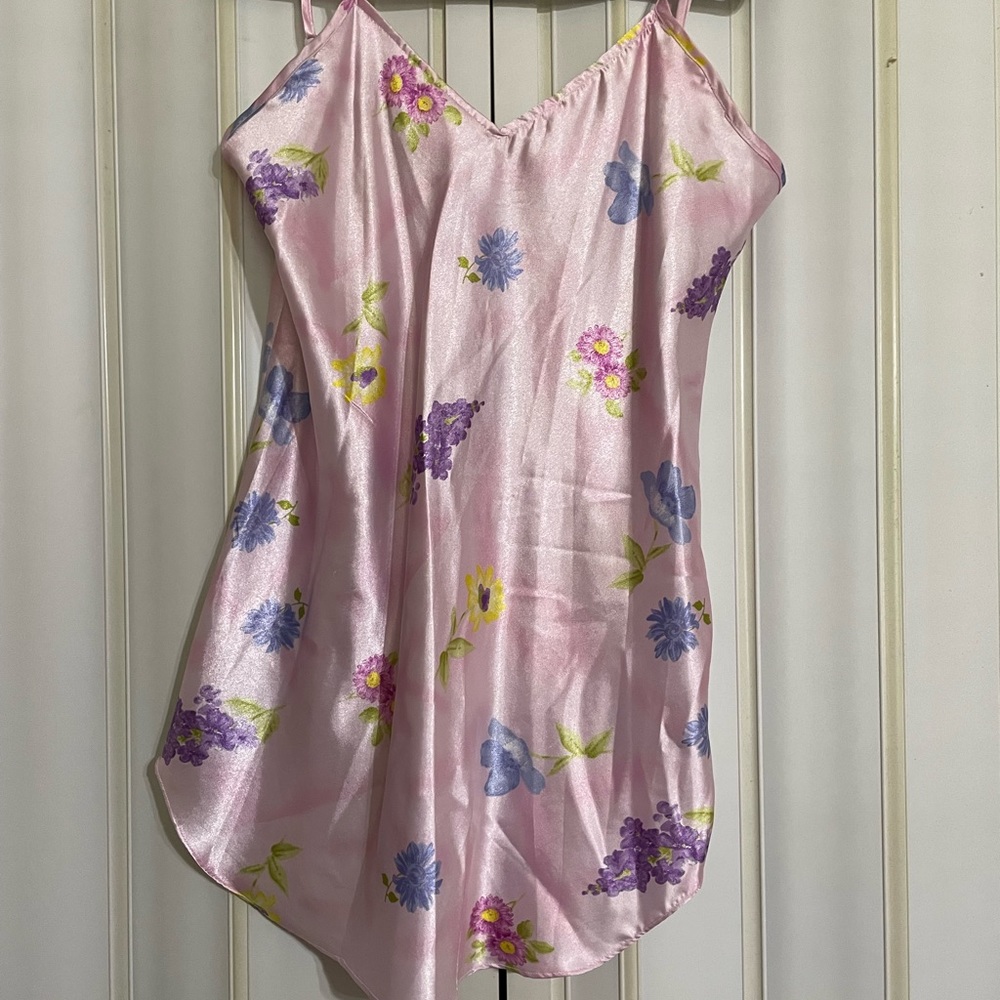 Pajamas & Matching Robe - Picture 2 of 3